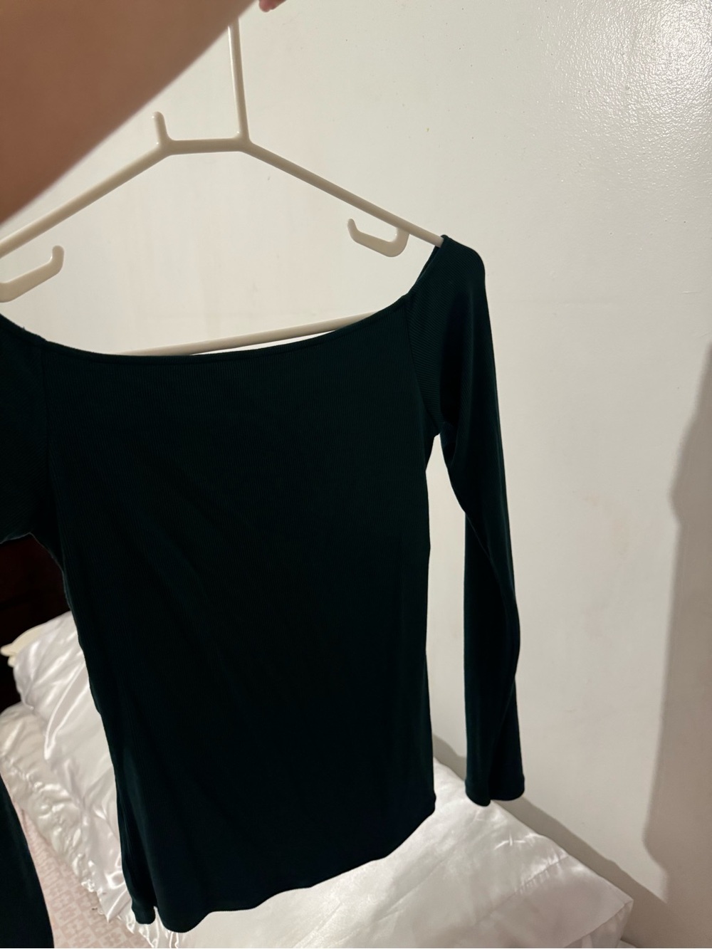 Women's Black Long-Sleeve Off-Shoulder Top